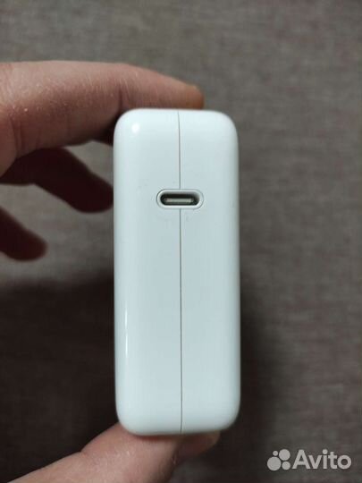Зарядное устройство Apple USB-C Power Adapter