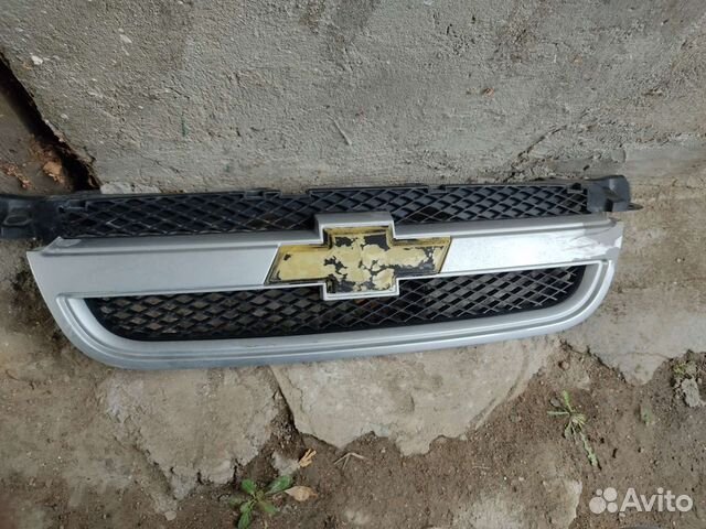 Решетка радиатора Шевроле Авео