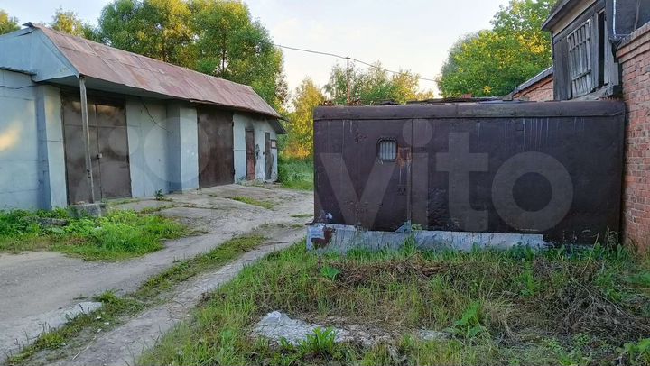 Гараж, > 30 м²