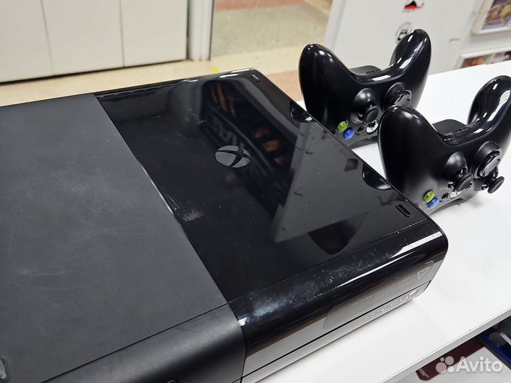 Xbox 360Е 500gb (79 игр +2000 игр Sega Dendy)
