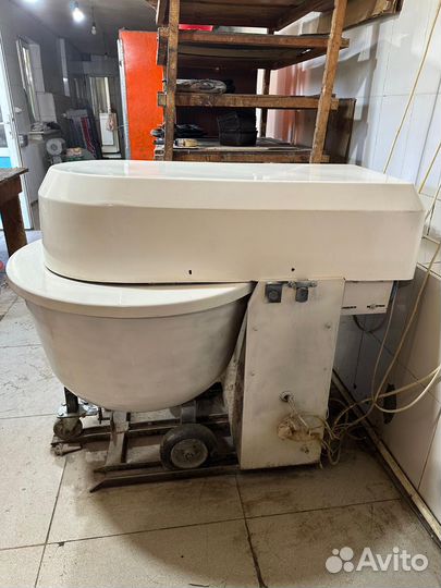 Тестомесильная машина