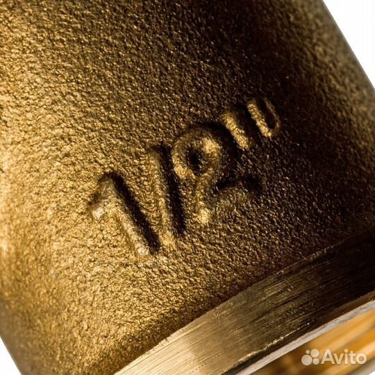 Stout Угольник вн 1/2