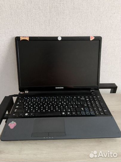 Ноутбук Samsung np300e5c