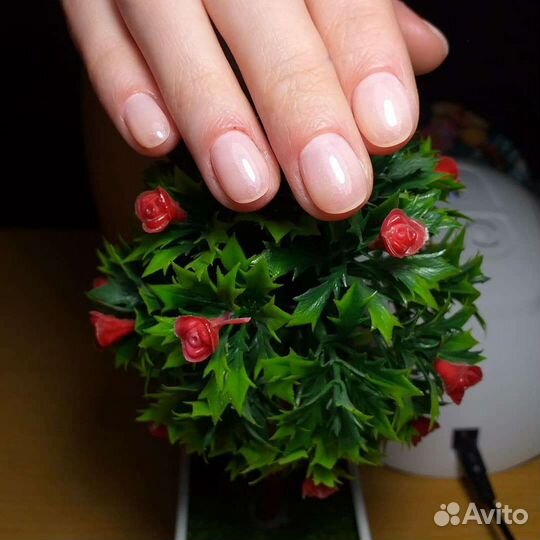 Маникюр с покрытием гель-лаком