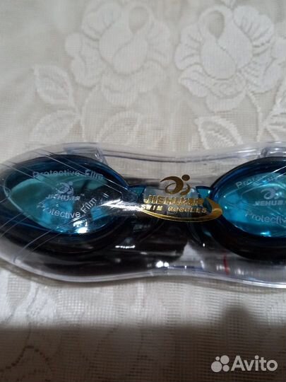 Очки для плавания