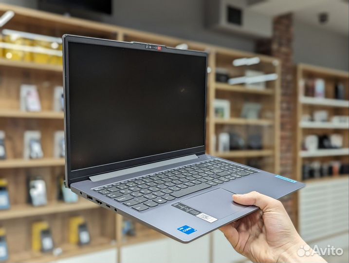 Ноутбук Lenovo IdeaPad Slim 3, 8/256 i3 1305U