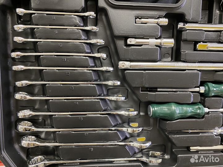 Набор инструментов 121 предмет