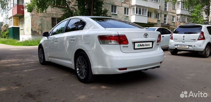 Toyota Avensis 1.8 МТ, 2011, 220 000 км