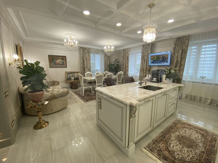 3-к. квартира, 150 м², 1/5 эт.