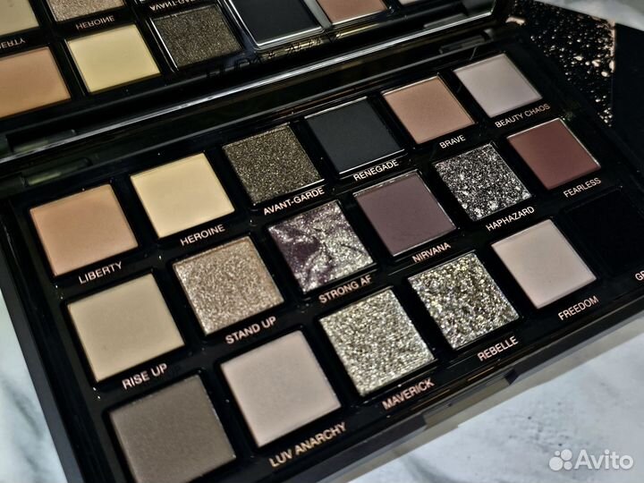 Huda Beauty Pretty Grunge