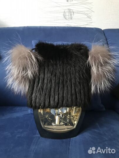 Норковая шапка с помпонами