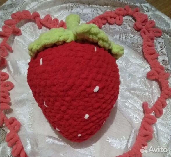 Подушка, объем 62см, h- 24см. Доставка