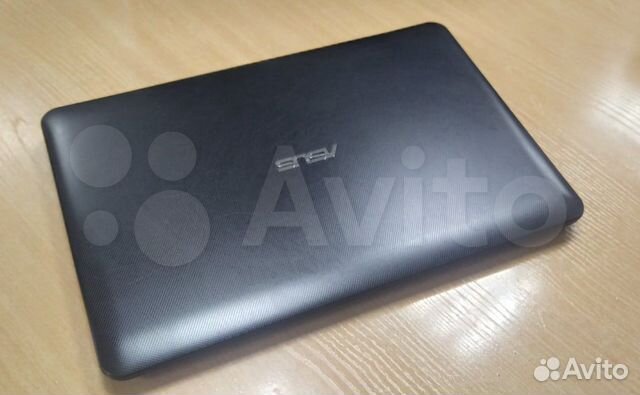 Asus X555Y/A8 7410/8GB/R5 M320/1000GB/15.6