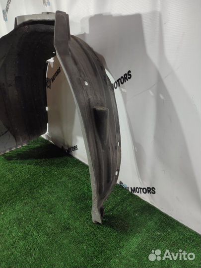 Подкрылок передний правый Honda Mobilio GB1 L15A