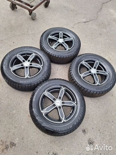 Зимние колеса Bridgestone 205/65 R15