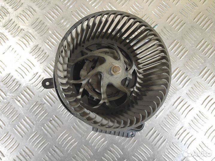 Моторчик отопителя Vito 1996-2003