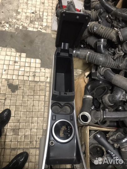 Подлокотник Mazda CX-7