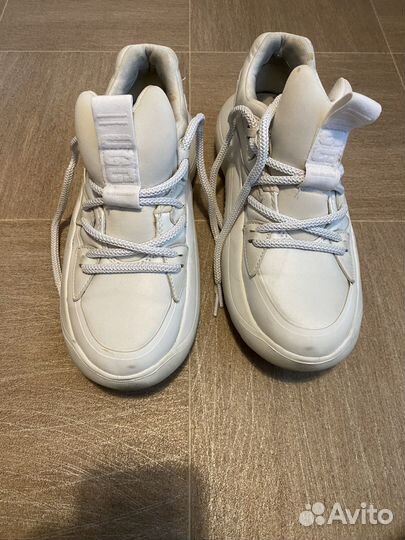 Кроссовки женские ugg