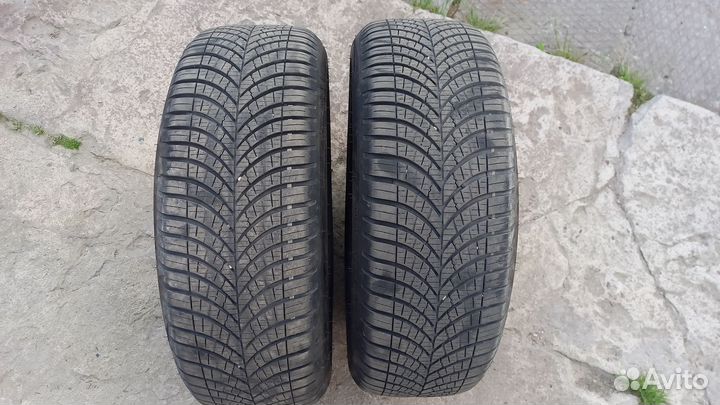 Goodyear Vector 4Seasons Gen-3 205/55 R17 95V