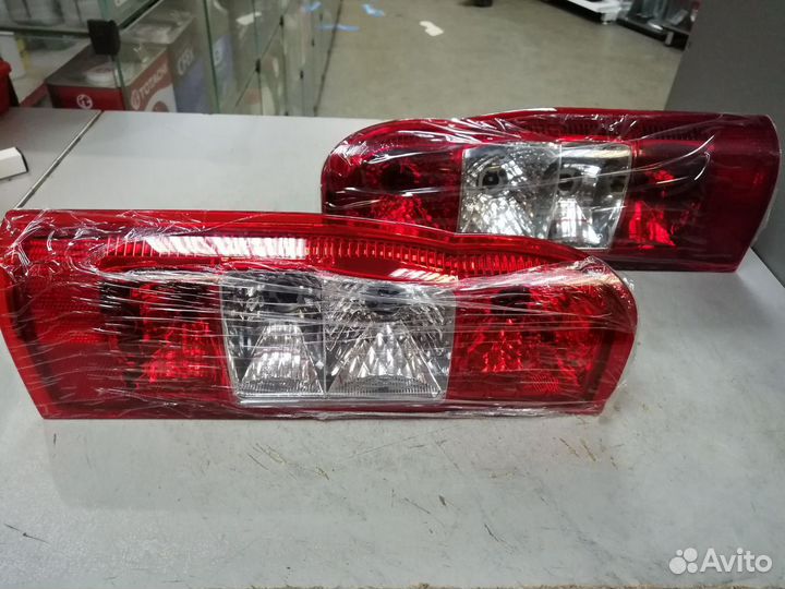 Фонарь задний Ford Transit 2006-2014