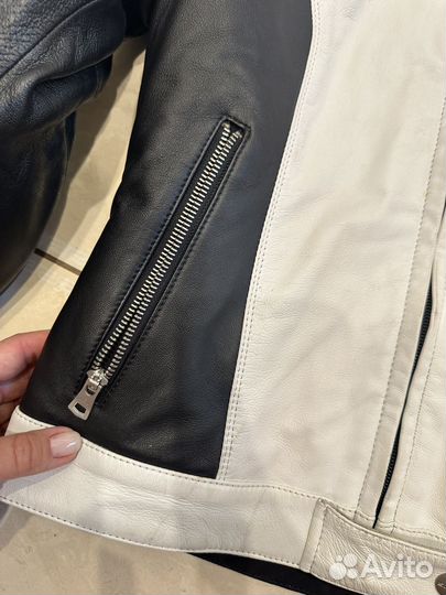 Мото куртка кожаная женская