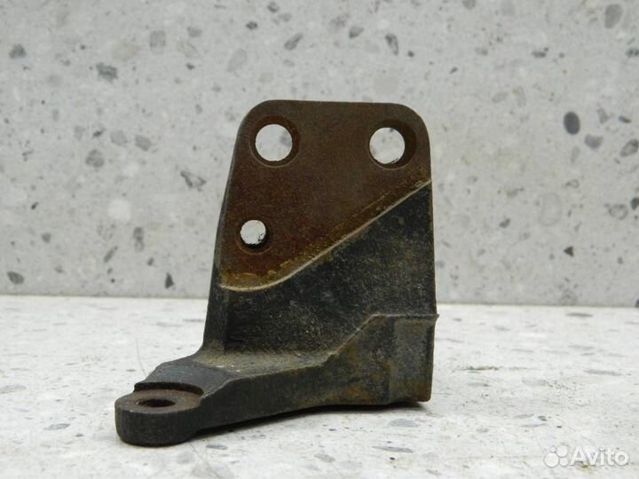 Кронштейн двигателя правый Toyota Avensis T250 200