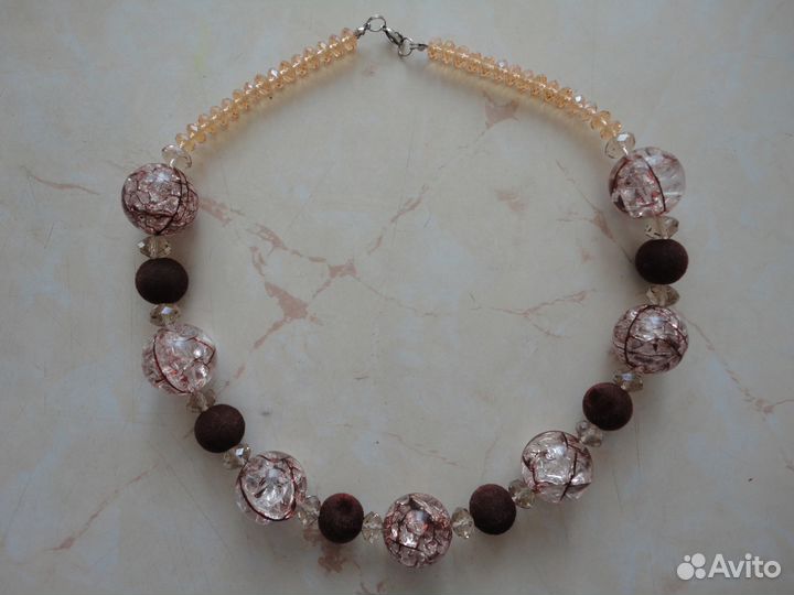 Брошки. Крестики. Бусы