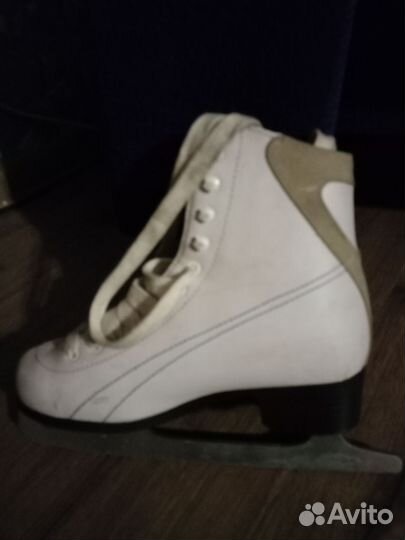 Коньки женские и детские за 2000 пара
