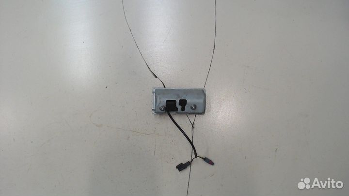 Кнопка багажника Volkswagen Touareg, 2011