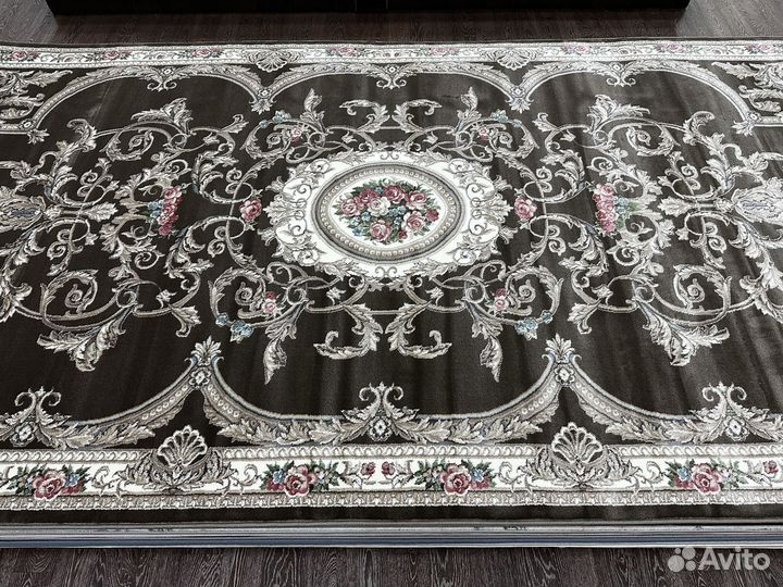 Ковер новый 2*4 классический