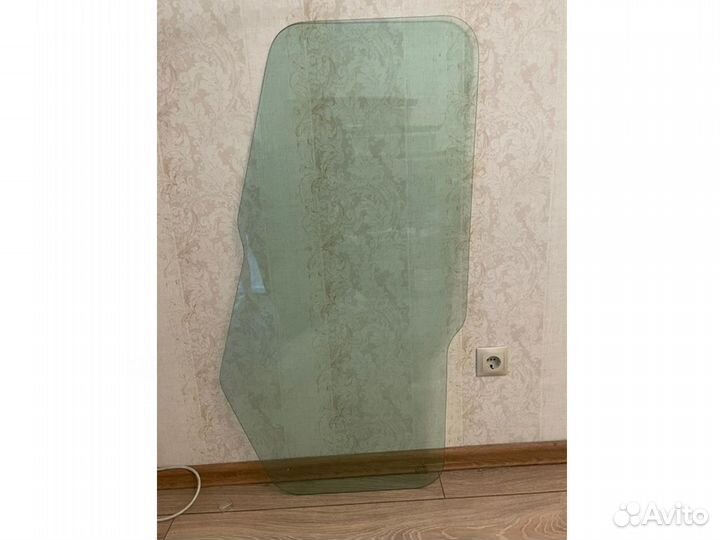 Стекло лобовое нижнее Bucher