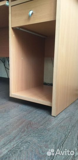 Письменный стол