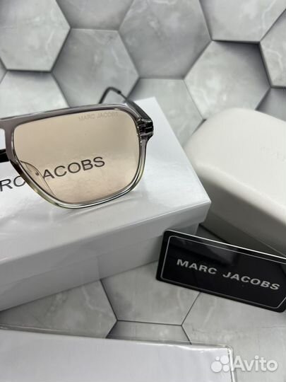 Очки солнцезащитные Marc Jacobs 3