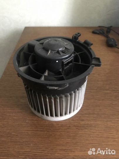 Запчасти для Mitsubishi L200 и Nissan X-Trail