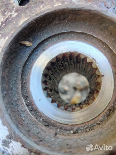 Передние ступицы левая,правая Хонда фит GD3, L15A