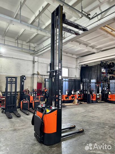 Штабелер самоходный 1,5 тонны 3,6м PSE15C3600