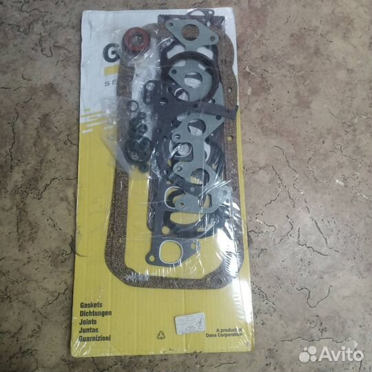 Комплект прокладок двигателя