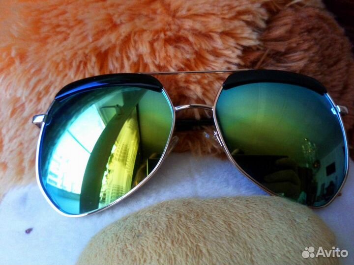 Солнцезащитные очки