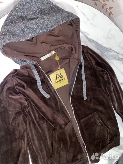 Спортивный велюровый костюм женский