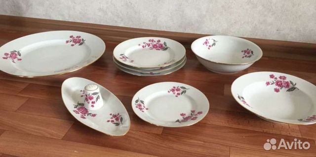 Сервиз столовый и хрусталь