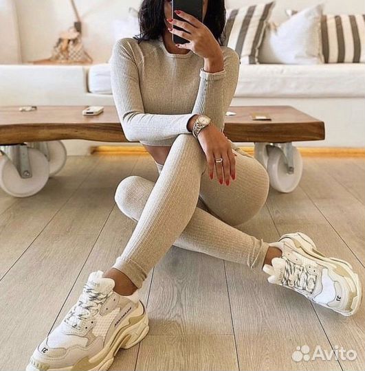 Фитнес-костюм в рубчик