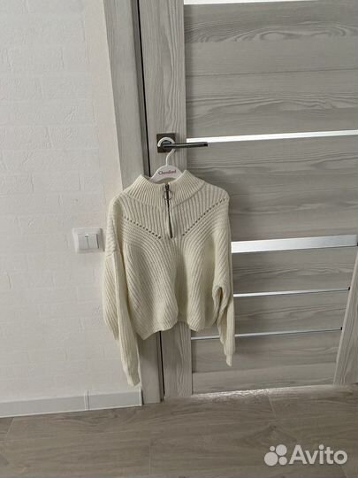 Свитер