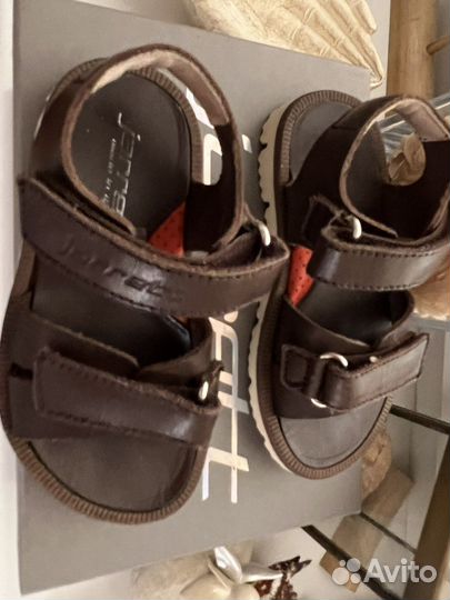 Сандалии Jarrett