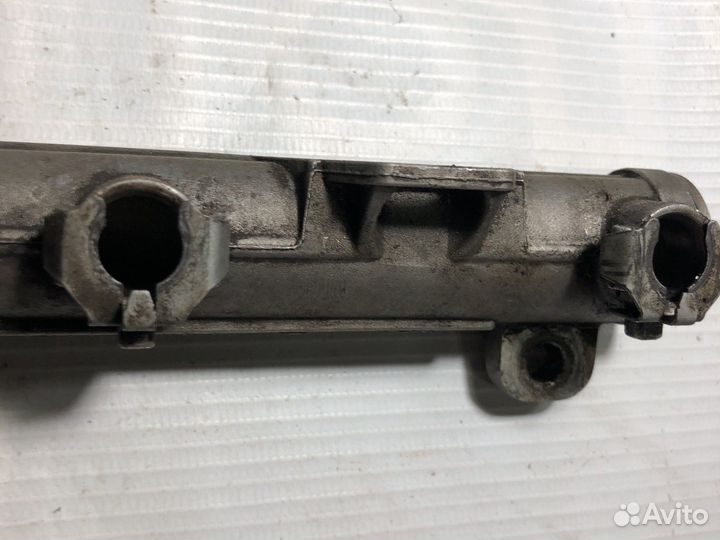 Топливная рампа 1.4 AXP 036 133 319