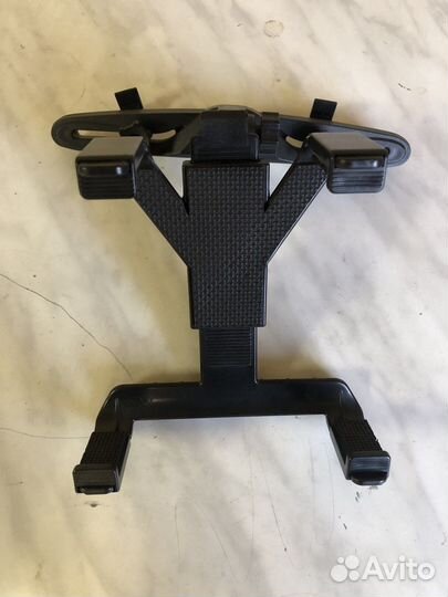 Держатель для планшета в машину