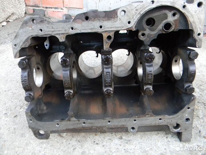 Блок цилиндров 1.8i ADR Ауди А4 Б5