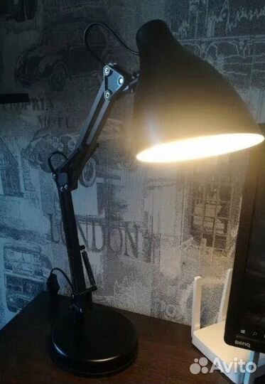 Новый настольный светильник Camelion