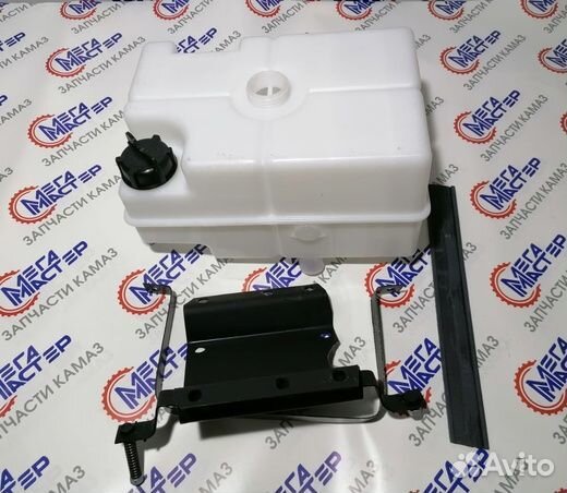 Бачок расширительный на Камаз 6520 в сборе