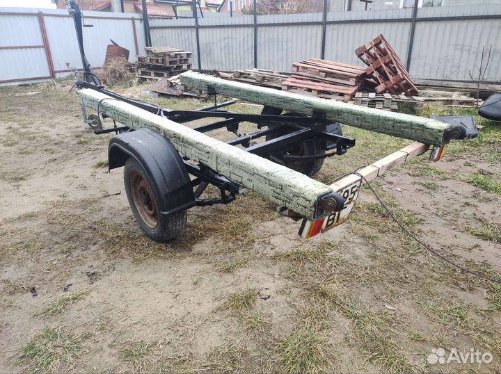 Лодочный прицеп