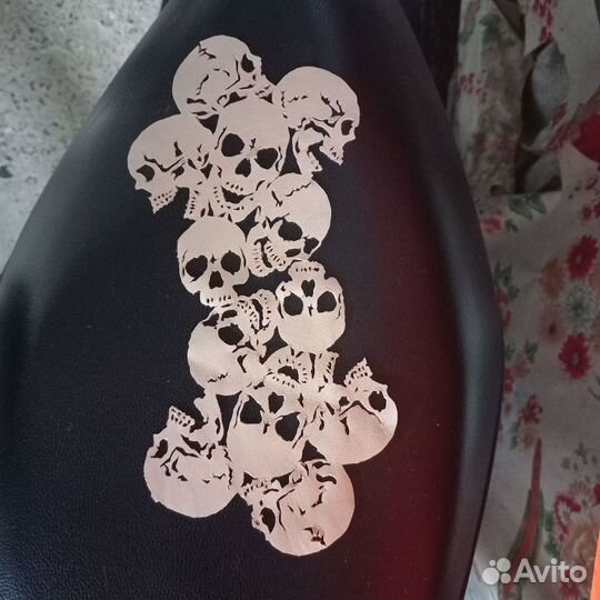 Пано из кожи